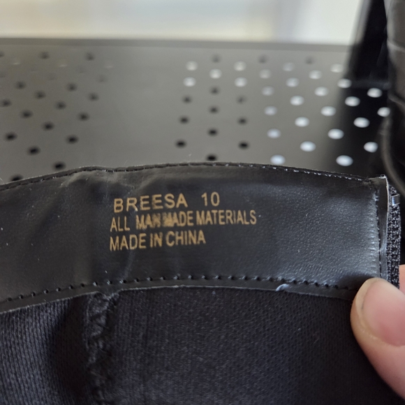 Lulu's Black Crocodile Breesa Boots, Excellent Condition, Size 10 - Picture 9 of 11